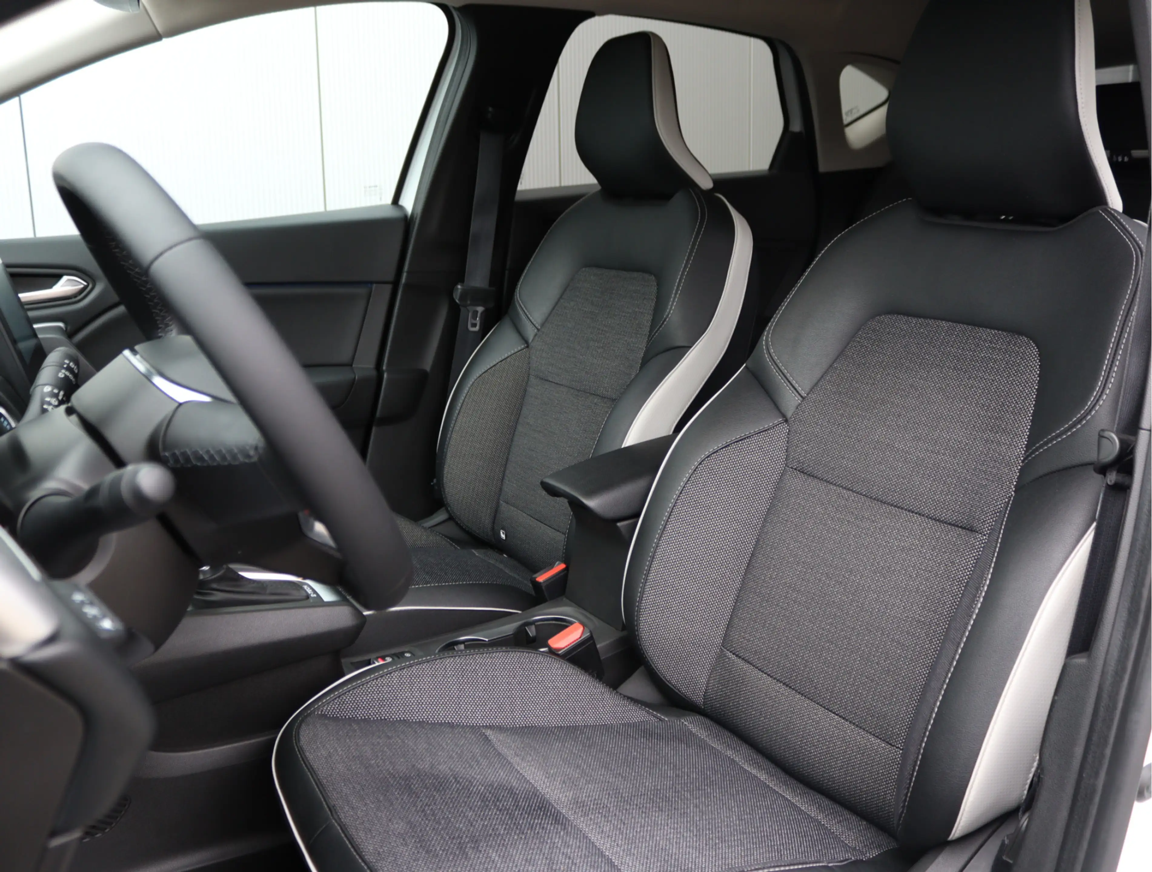 Renault Captur 1.6 E-Tech full hybrid 145 techno | Camera | LED | — photo 4