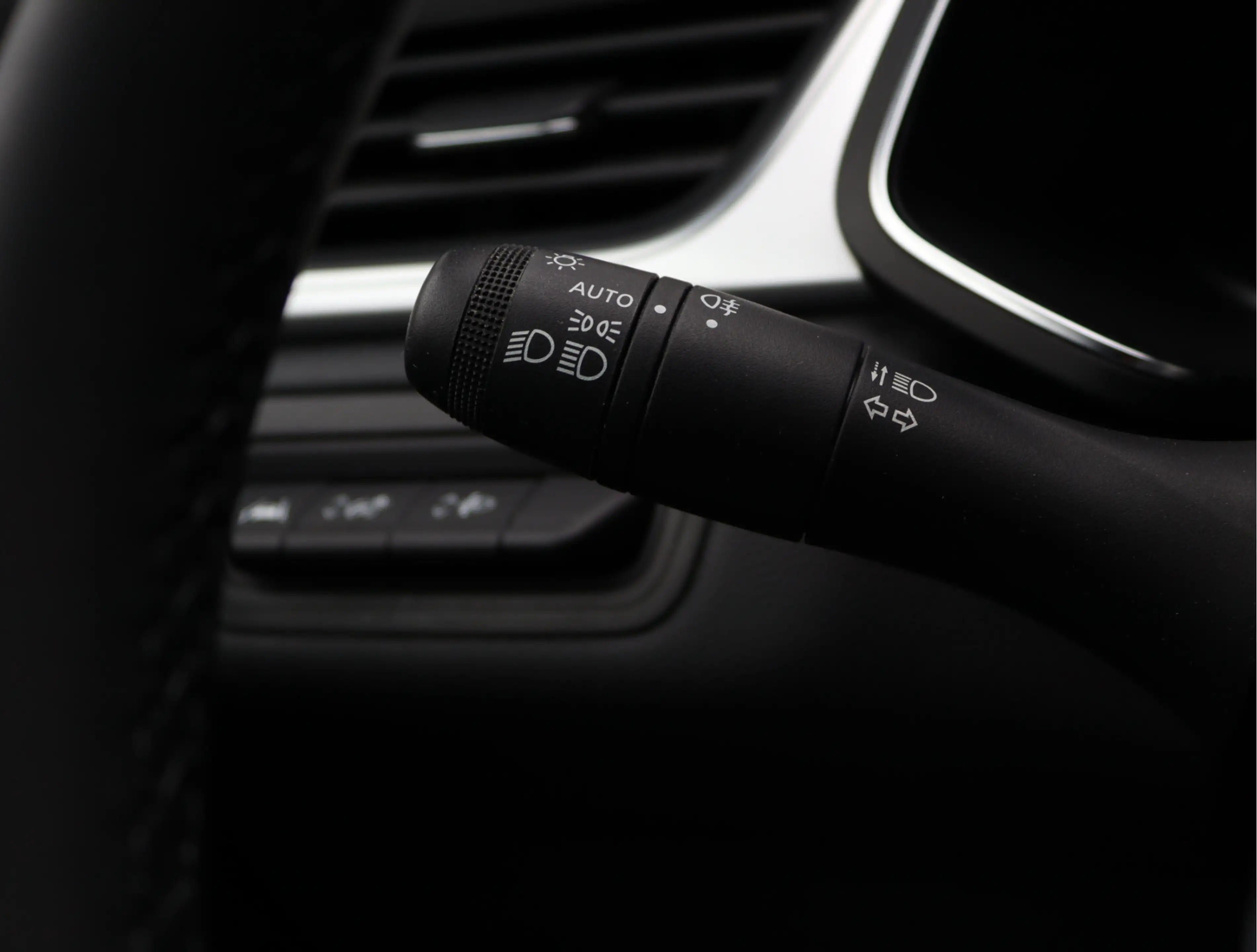 Renault Captur 1.6 E-Tech full hybrid 145 techno | Camera | LED | — photo 29