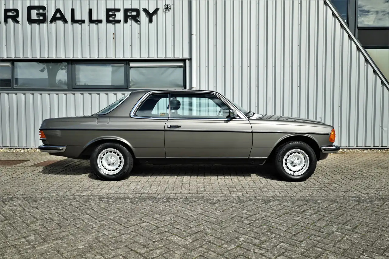 Mercedes-Benz CE 280 200-280 (W123) 230 98692km Belastingvrij, foto 3