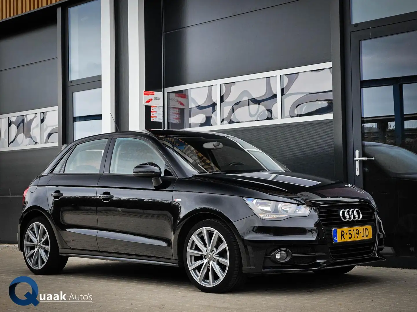 Audi A1 Sportback 1.6 TDI S-Line 5-Deurs | NAVI | CRUISE | Black - 1