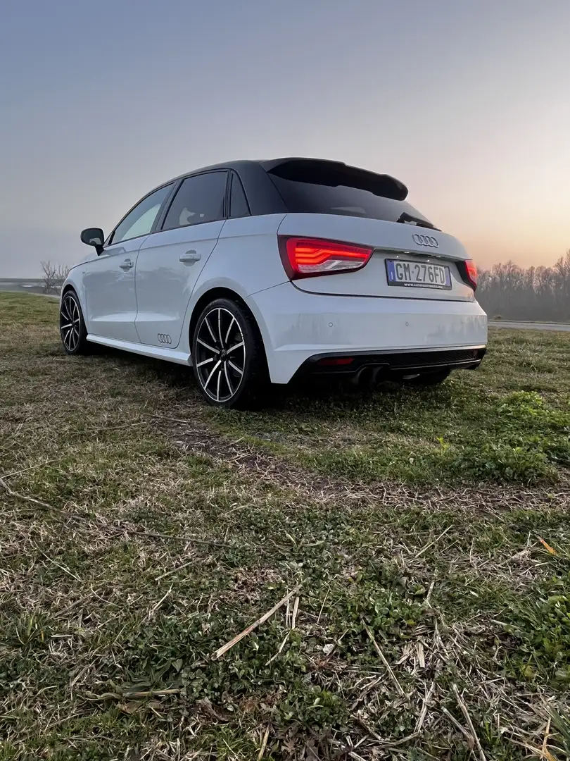 Audi A1 Sportback 1.4 tfsi Sport 125cv s-tronic Negro - 2