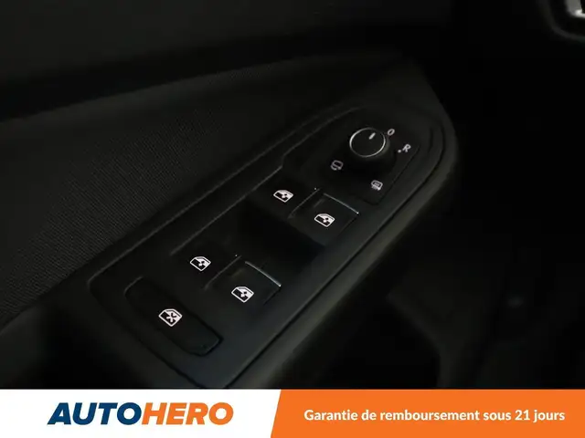 Volkswagen Golf view 30