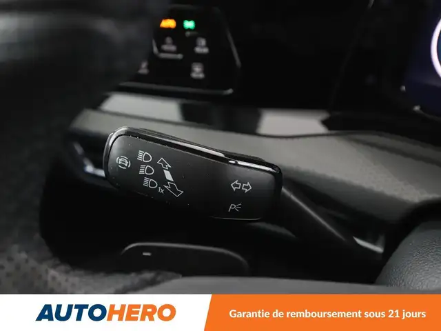 Volkswagen Golf view 20