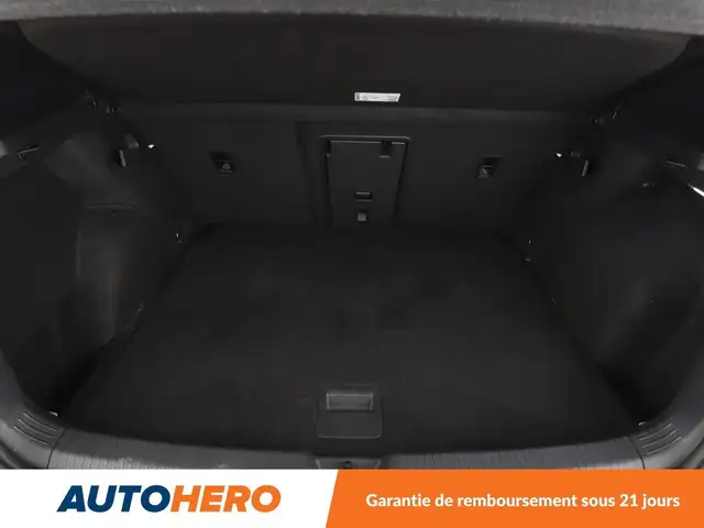 Volkswagen Golf view 17