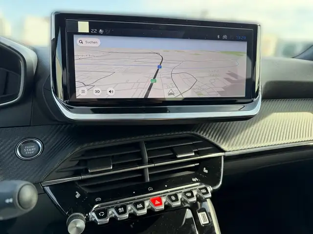 Peugeot 2008 view 11