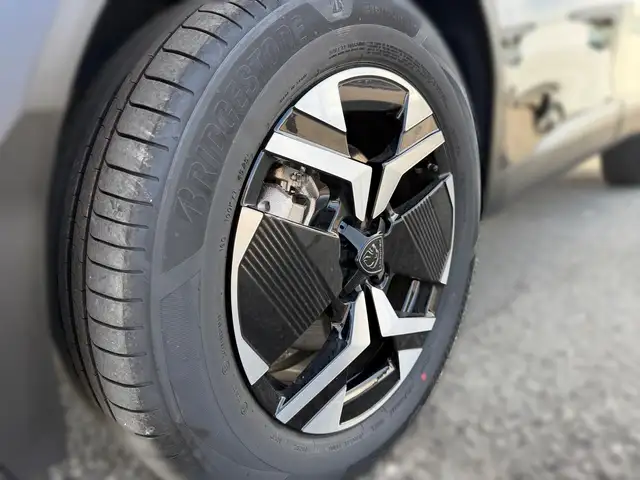 Peugeot 2008 view 14
