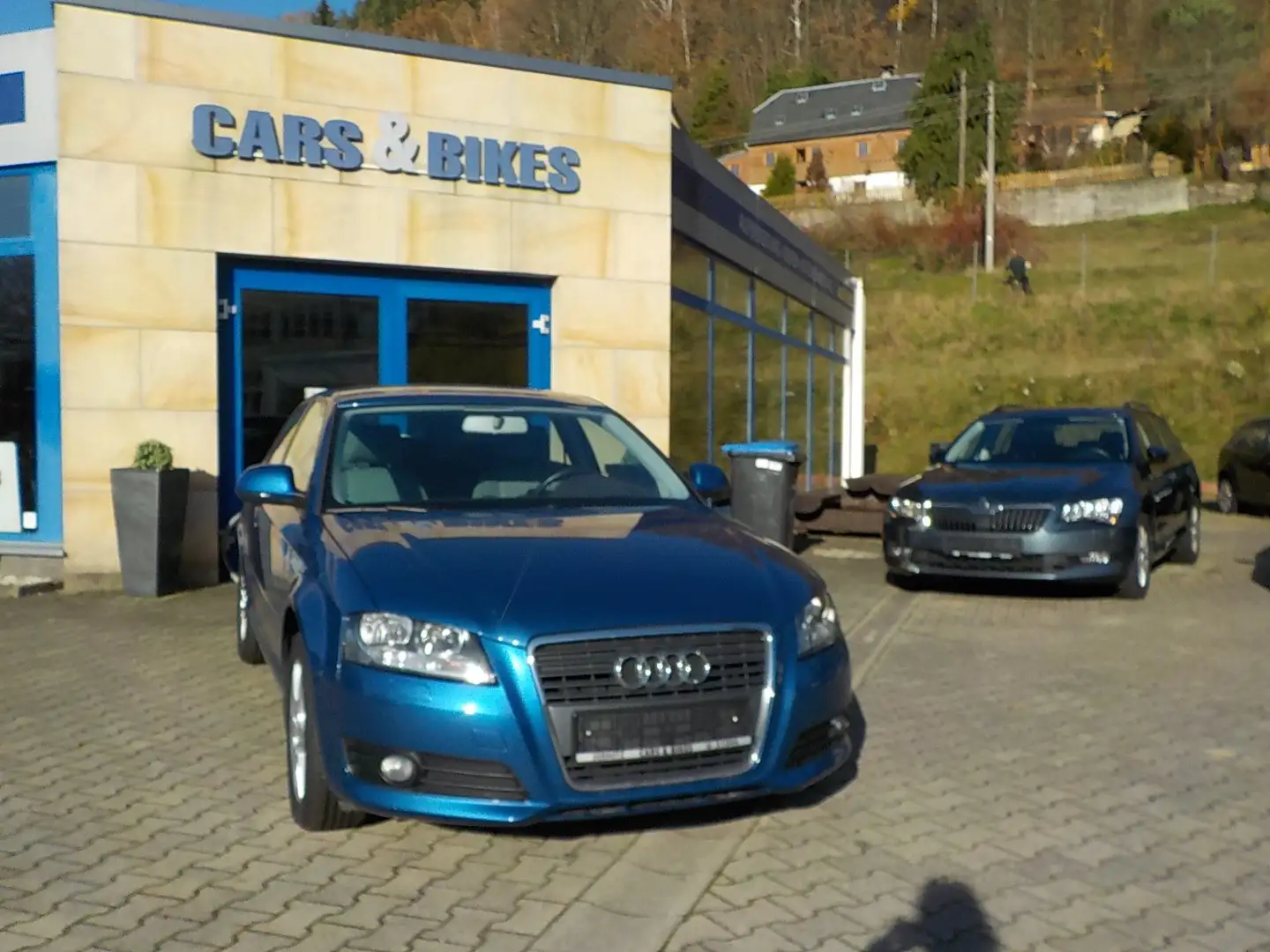 Audi A3 1.6 ALU! KLIMA! GEPFLEGT! SITZHEIZG.! Blau - 2