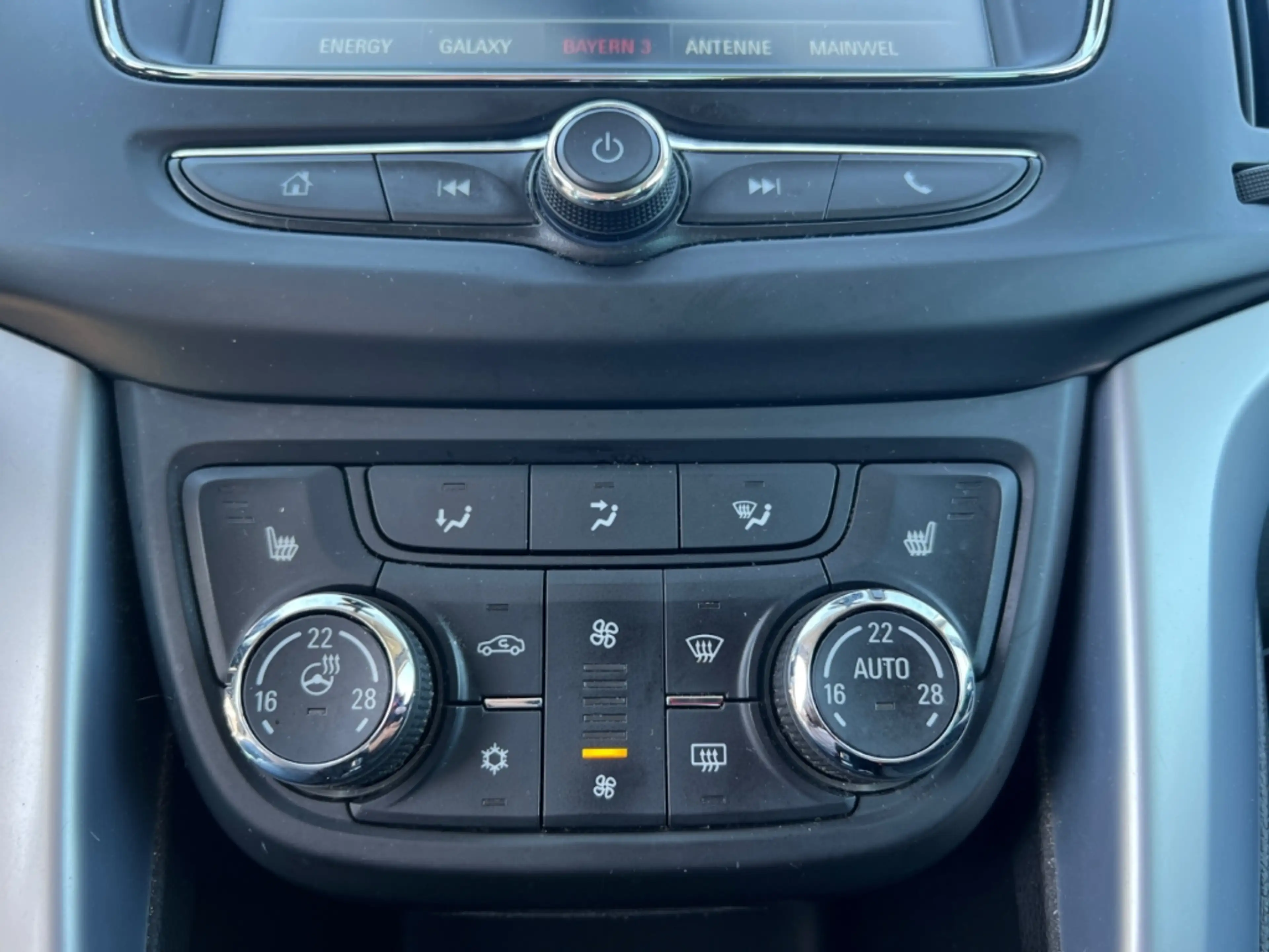 Opel Zafira C 120 Jahre 7-Sitze Start Stop Apple CarPlay Andro — photo 14