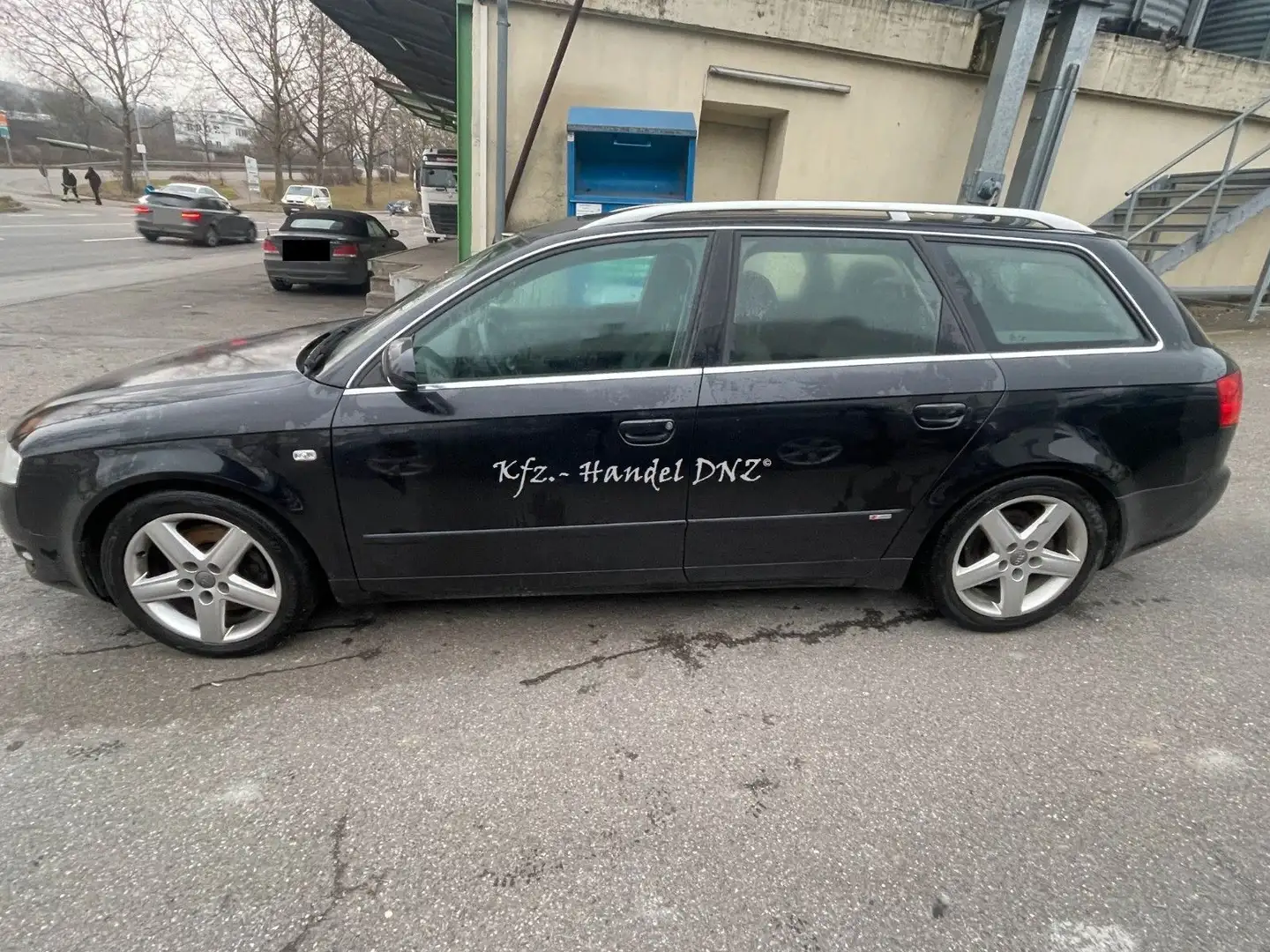 Audi A4 Avant 2.7 TDI S-LINE Sport Pro *NAVI*KLIMAAUT Schwarz - 2