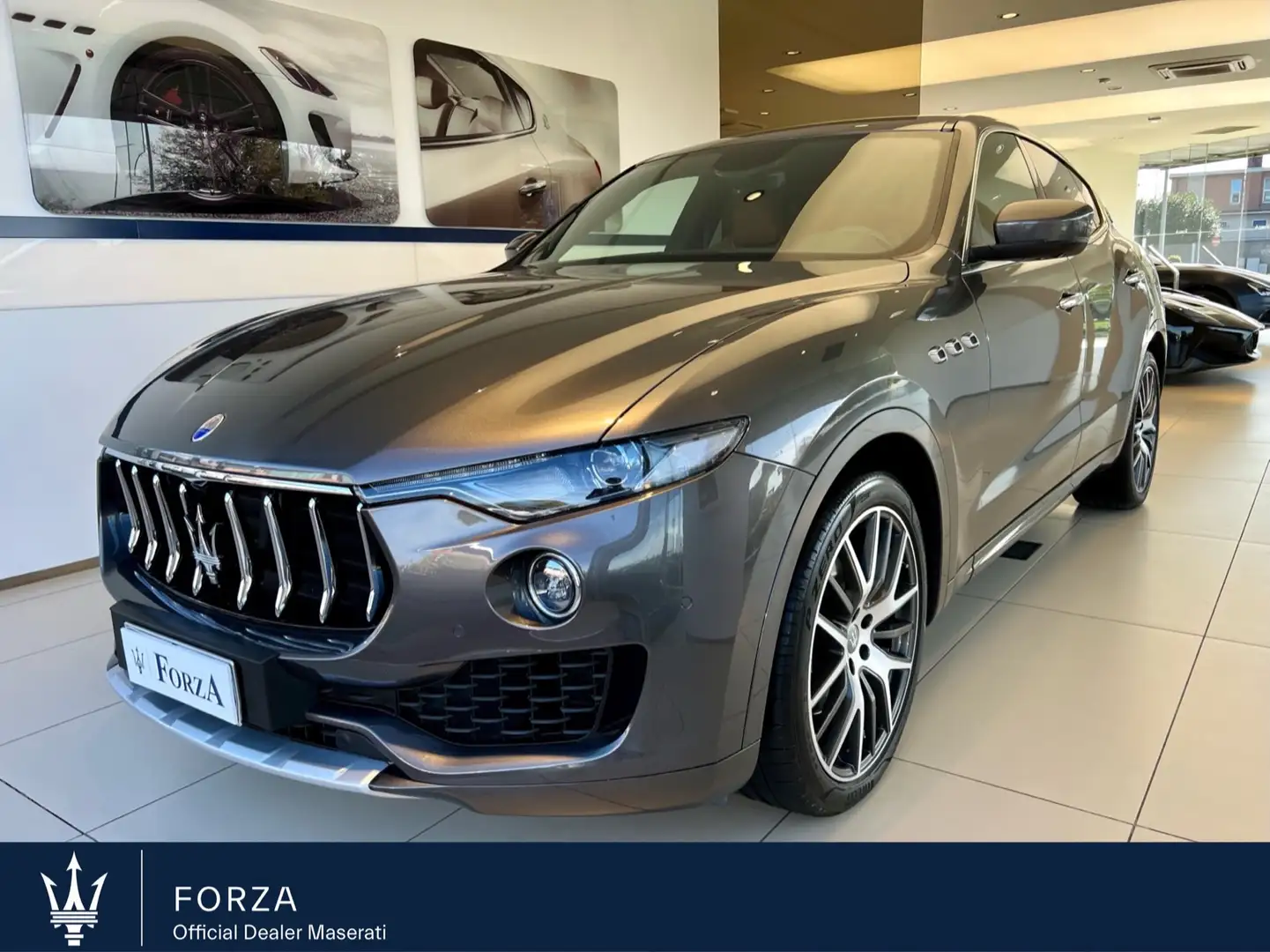 Maserati Levante 3.0 V6 275cv auto Grigio - 1