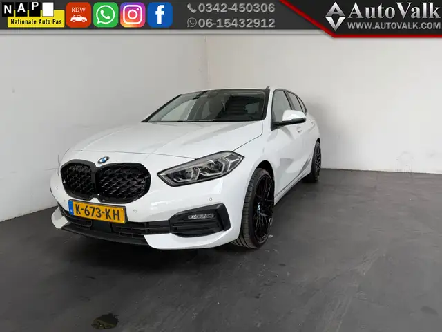 BMW 118 1-serie 118i Executive Edition, Trekhaak!