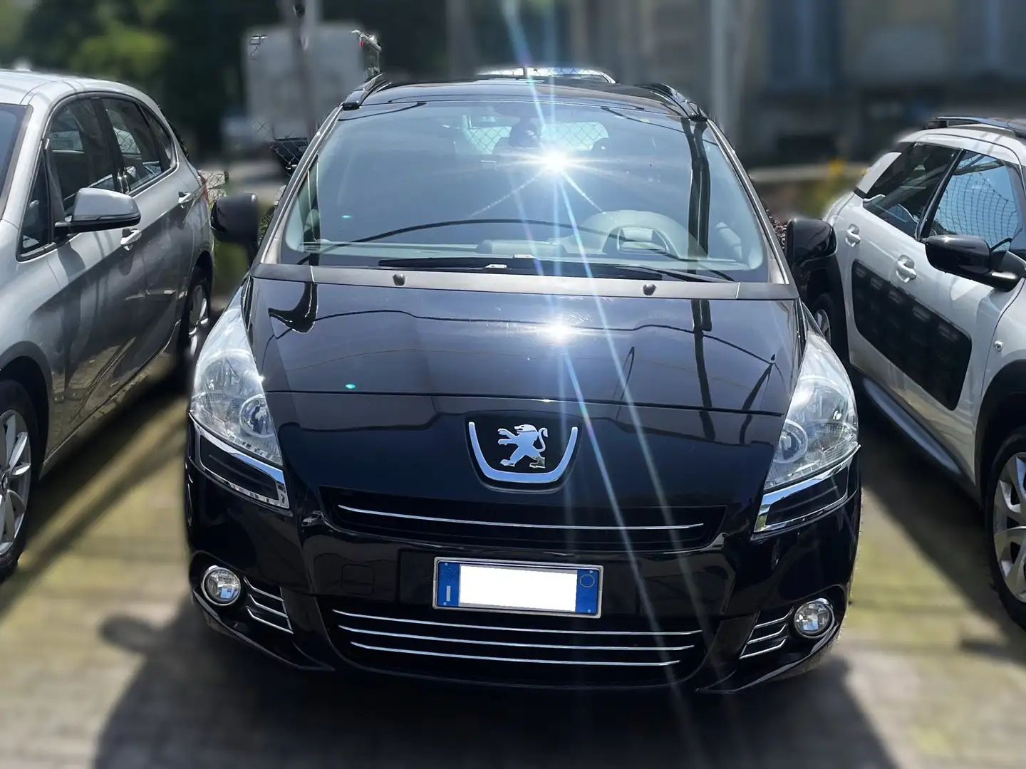 Peugeot 5008 1.6 hdi Allure 7 POSTI // TETTO PANORAMICO Negru - 1