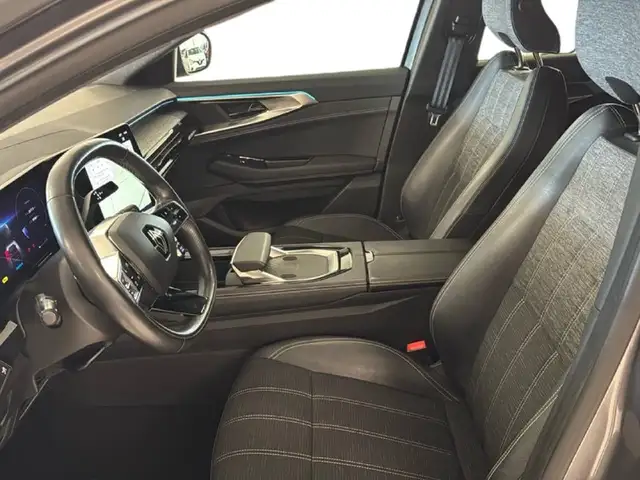 Renault Austral view 13