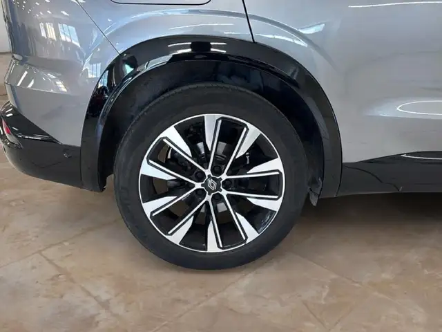 Renault Austral view 6