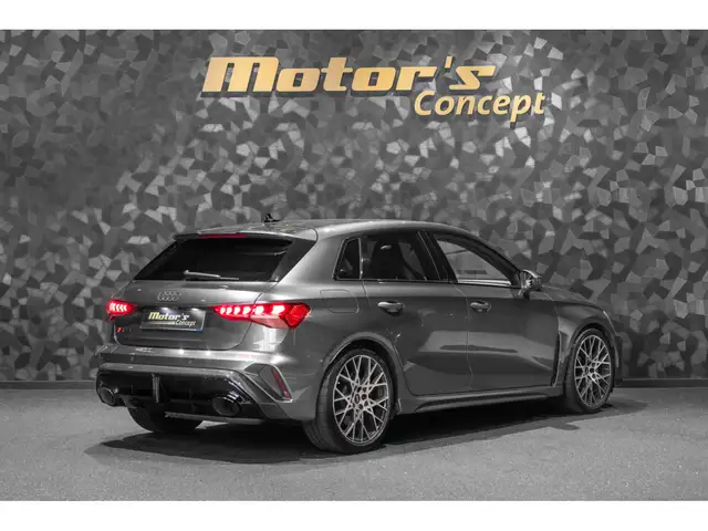 Audi RS3 view 3