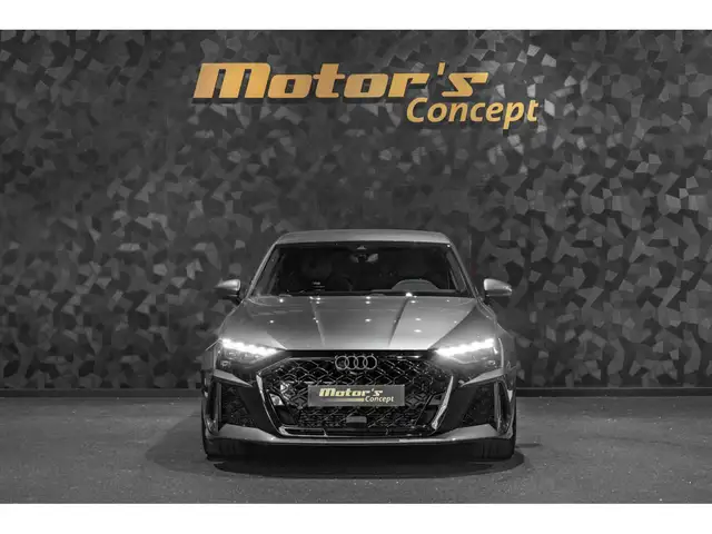 Audi RS3 view 4