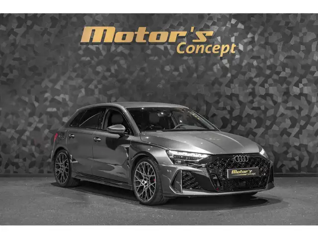 Audi RS3 view 6