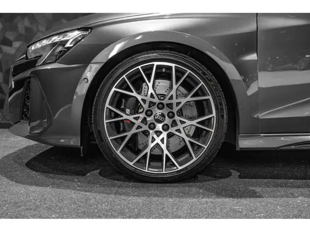 Audi RS3 view 8