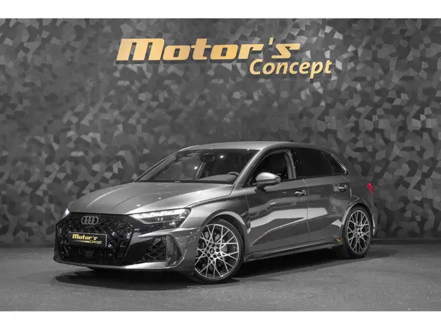Audi RS3 main image