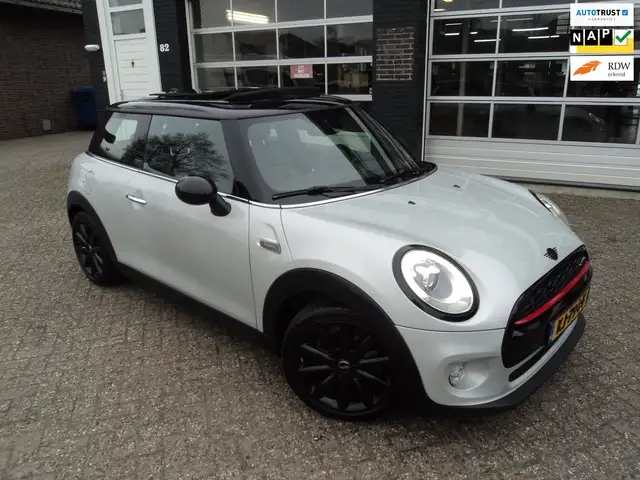 MINI Cooper Mini 1.5 Chili Stoelverwarming Navi Cruise