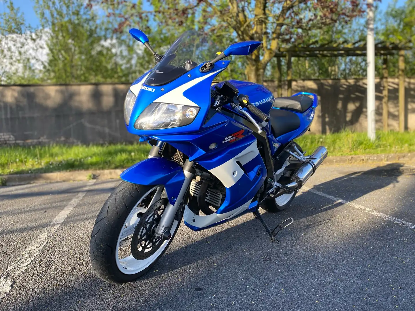 Suzuki SV 1000 sv 1000s. Bleu - 1