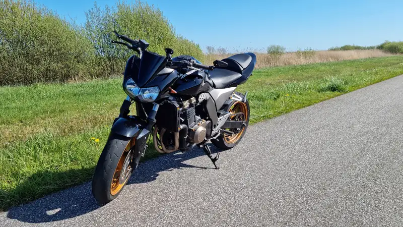 Kawasaki Z750 - foto 2