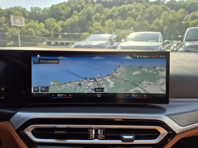 BMW 3 Series view 11