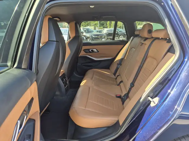 BMW 3 Series view 7
