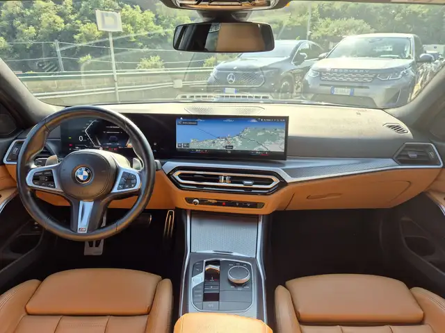 BMW 3 Series view 8