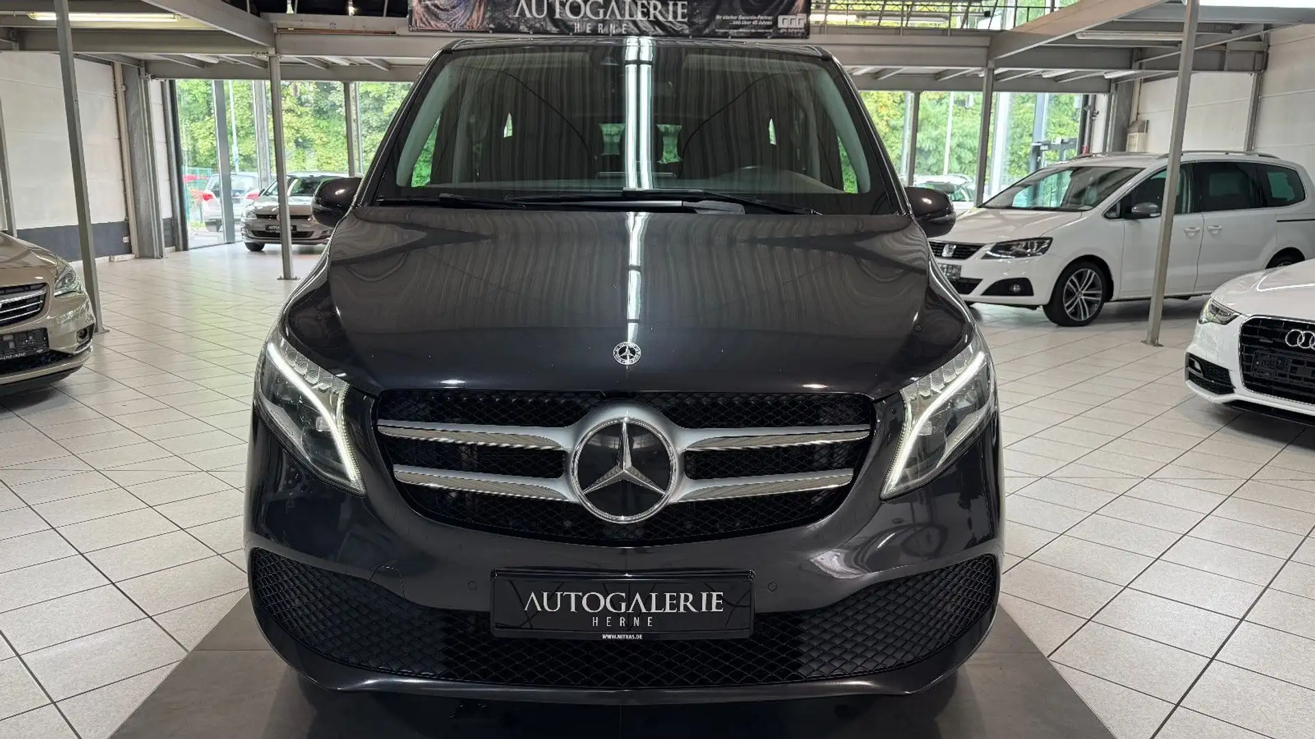 Mercedes-Benz V 300 d EDITION*LED*NAVI*7 SITZER*1.HAND* Grau - 2