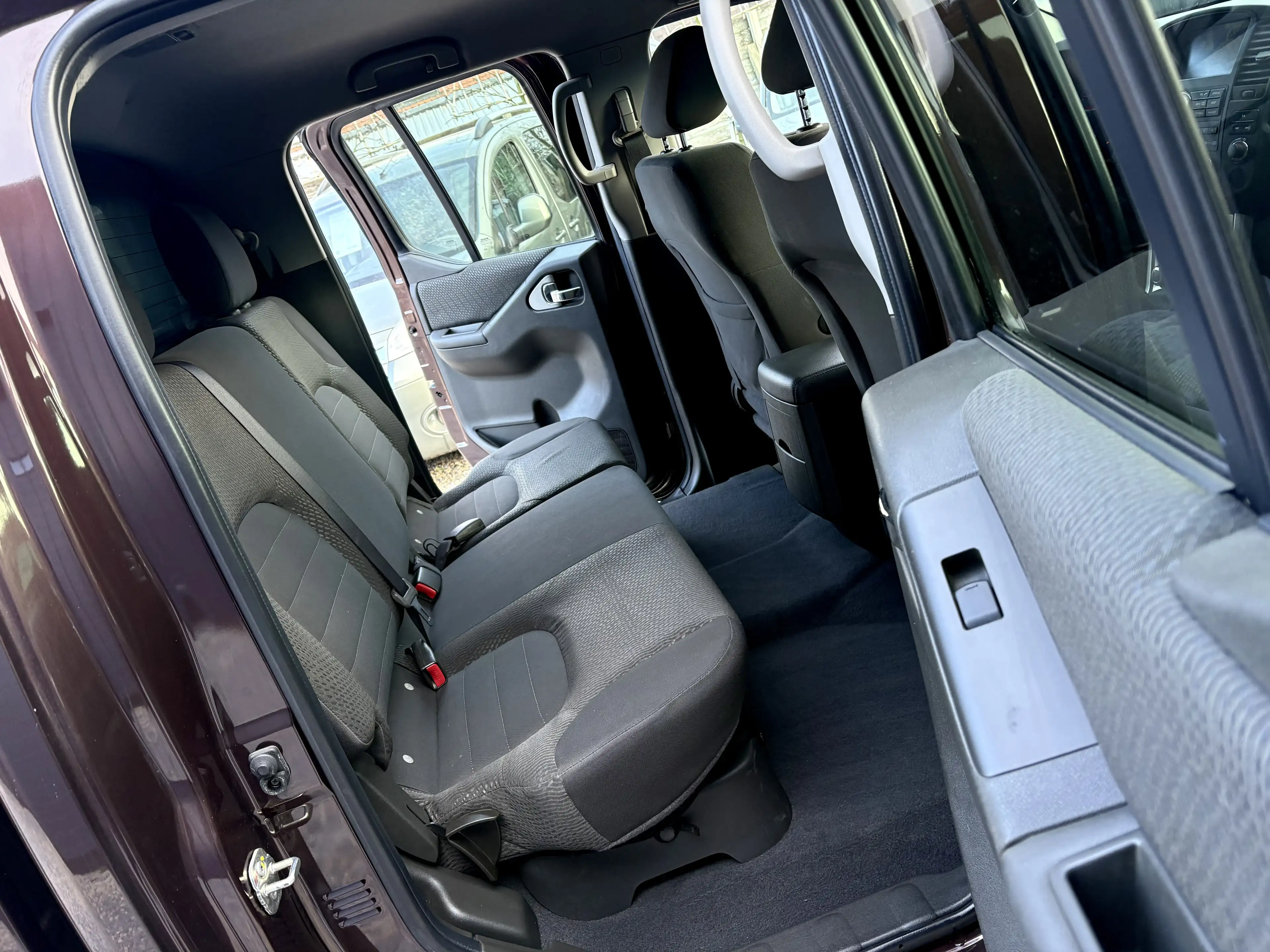 Nissan Navara 2.5 dCi 4x4/ GPS Caméra/ Hard-top — photo 10