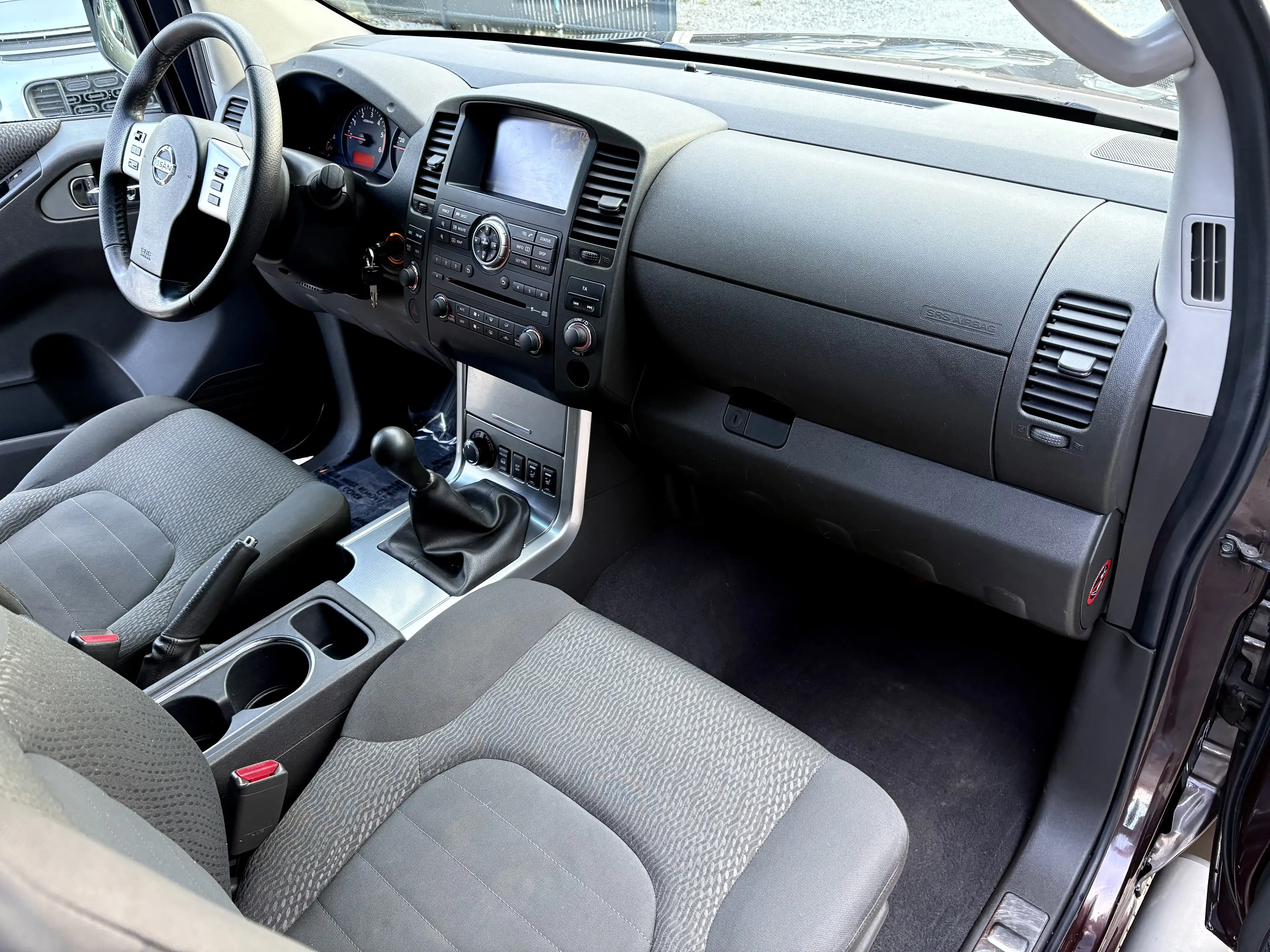 Nissan Navara 2.5 dCi 4x4/ GPS Caméra/ Hard-top — photo 8