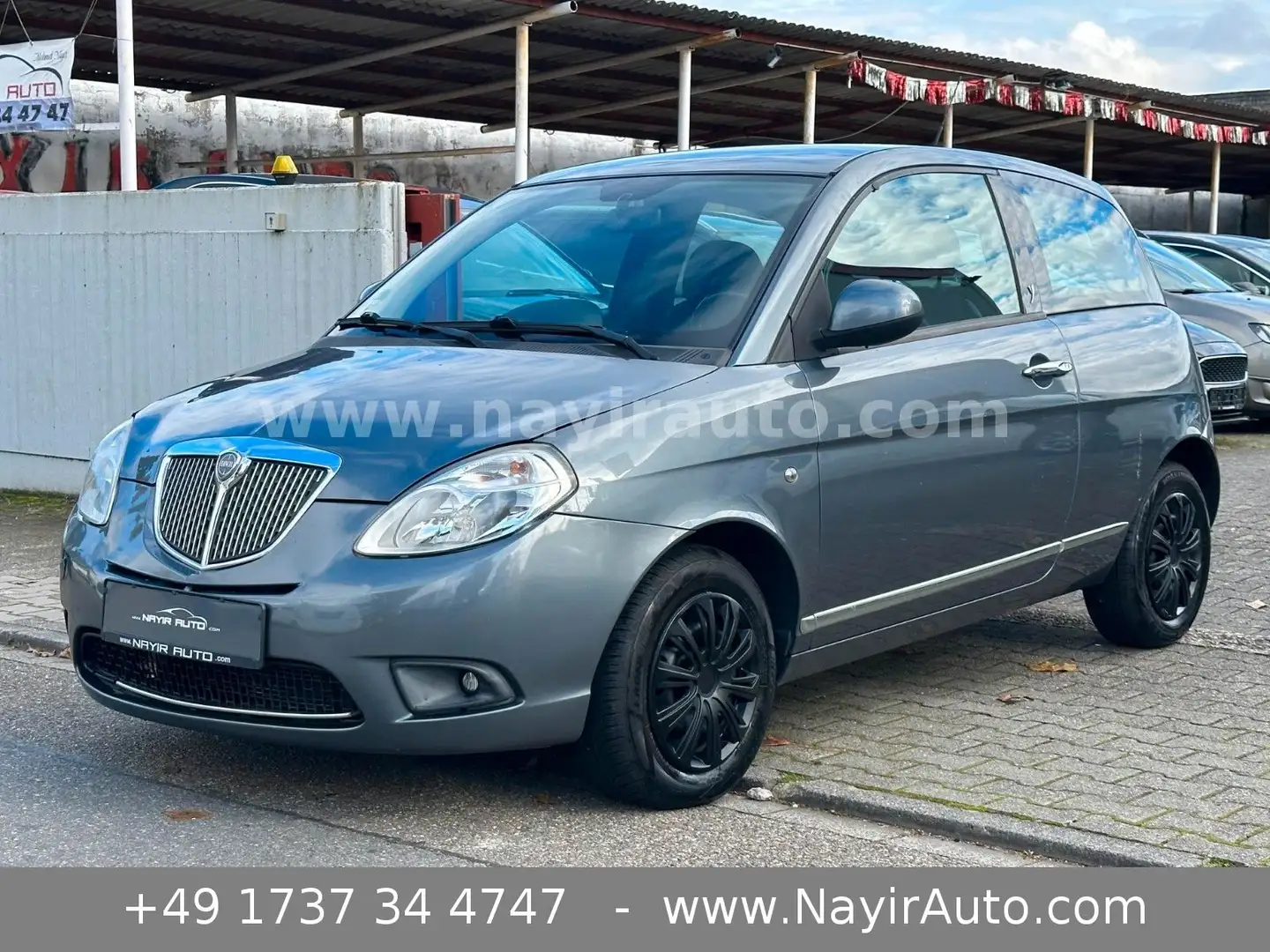 Lancia Ypsilon 1.4 8V Oro | Klima | Servo | Tüv NEU Grau - 1