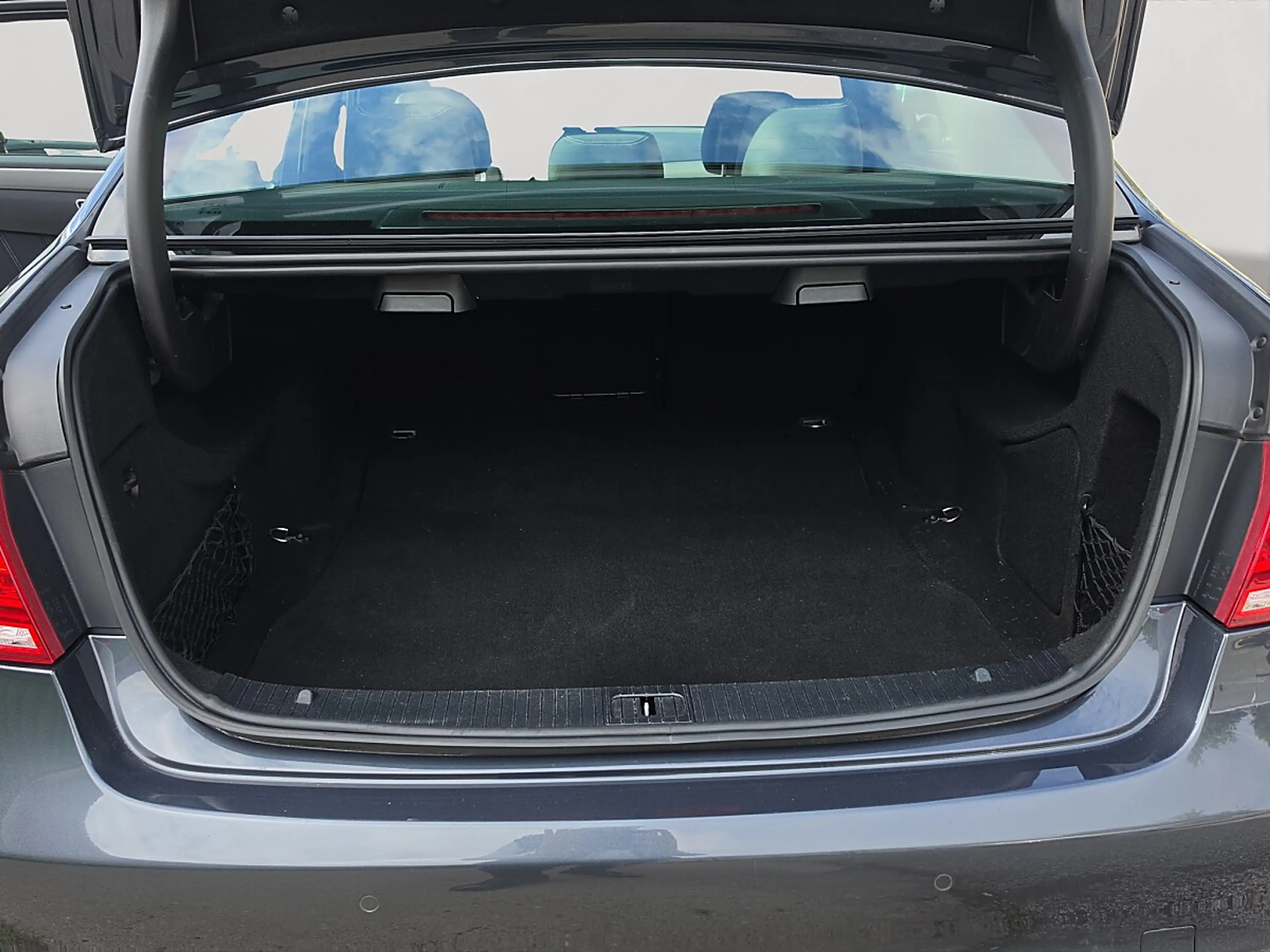 Mercedes-Benz E 250 CDI 4MATIC Avantgarde — photo 8
