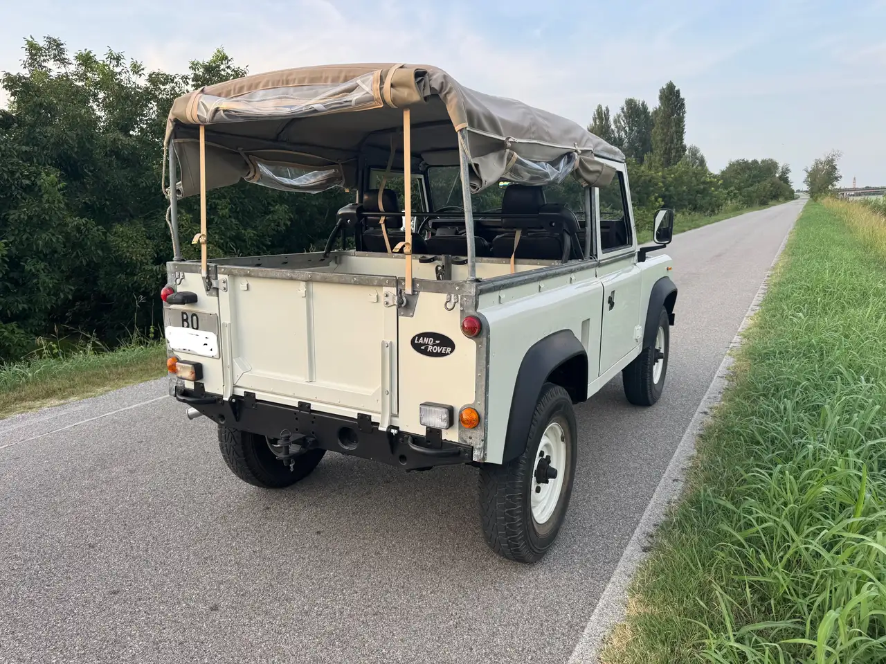 Land Rover Defender 90 2.5 Soft Top, foto 4