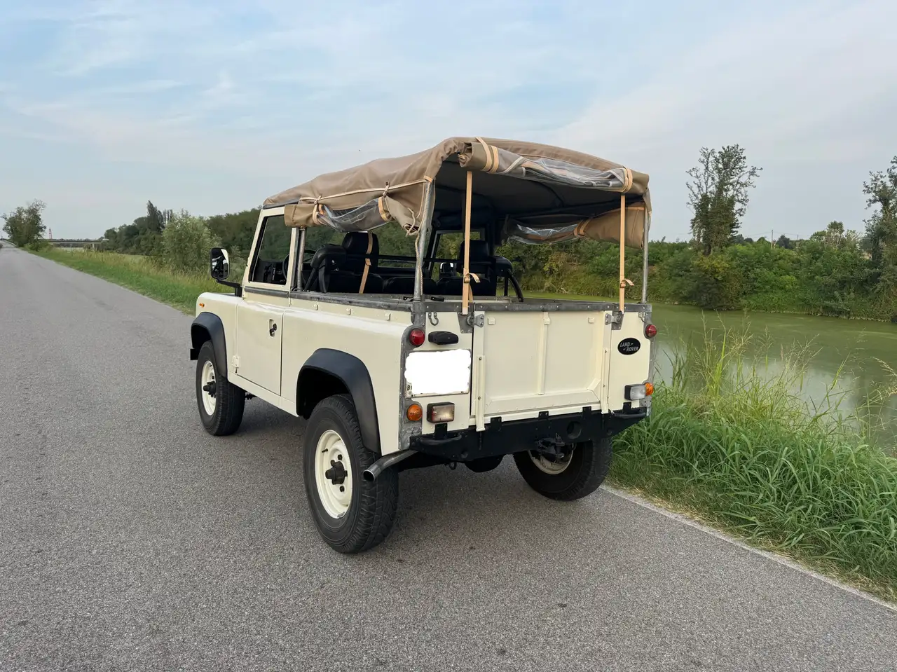 Land Rover Defender 90 2.5 Soft Top, foto 3
