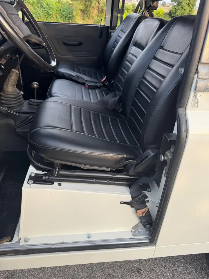 Land Rover Defender 90 2.5 Soft Top, foto 11
