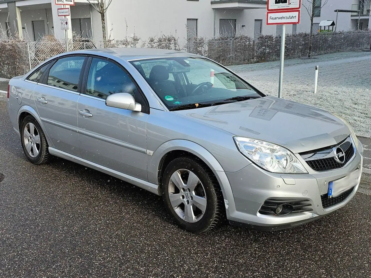 Opel Vectra Fließheck 1.8 Cosmo, 1. Hand, TüV bis 02/27 Silber - 2