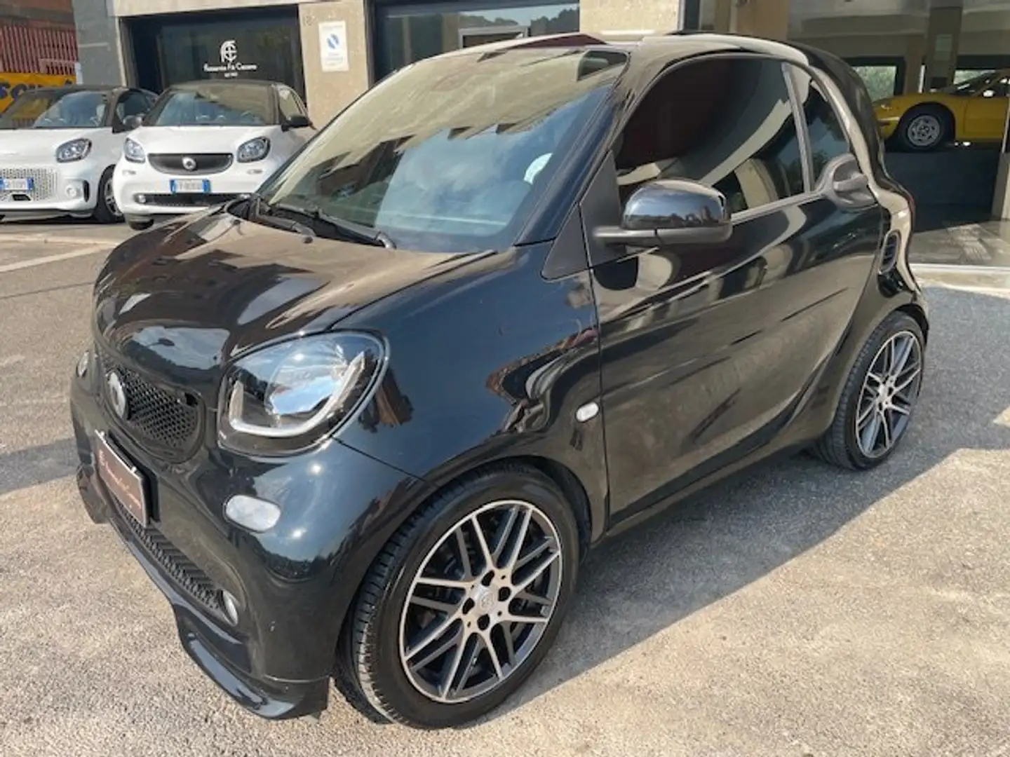 smart forTwo Fortwo 0.9 t Brabus 109cv twinamic Nero - 2