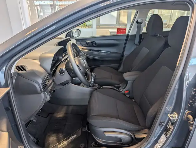 Hyundai i20 view 7