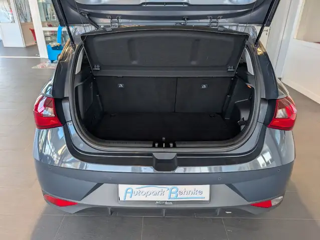 Hyundai i20 view 11