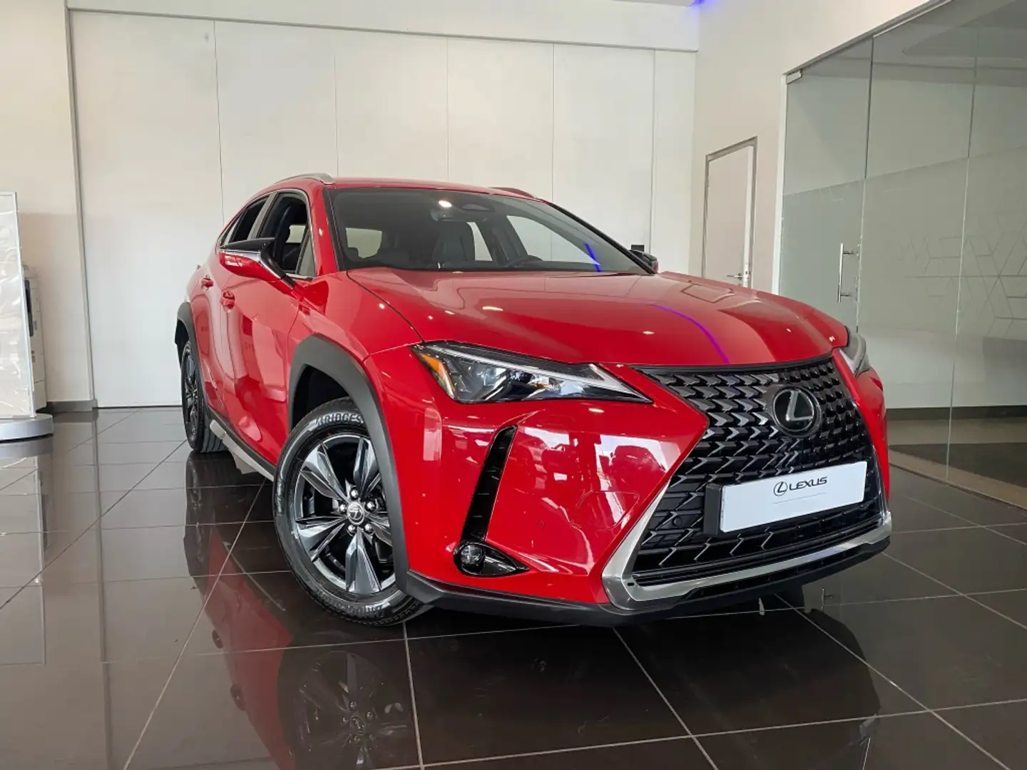 Lexus UX 300h + Rot - 1
