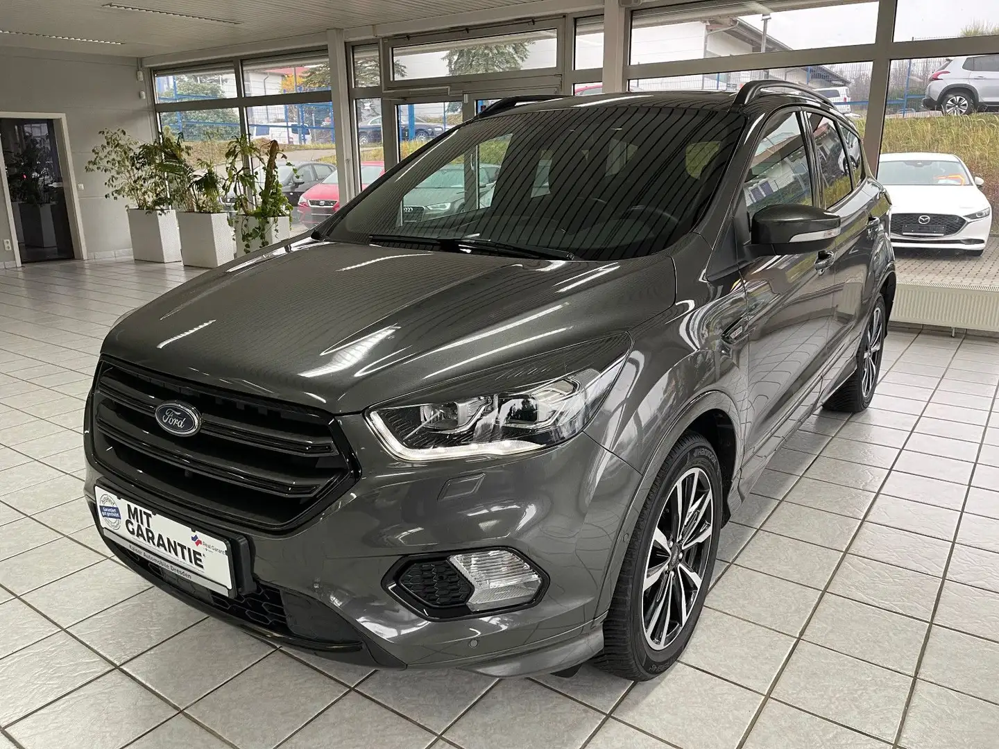 Ford Kuga ST-Line *LED*NAV*PANO*LenkrHeiz*Sitzheiz* Gris - 1