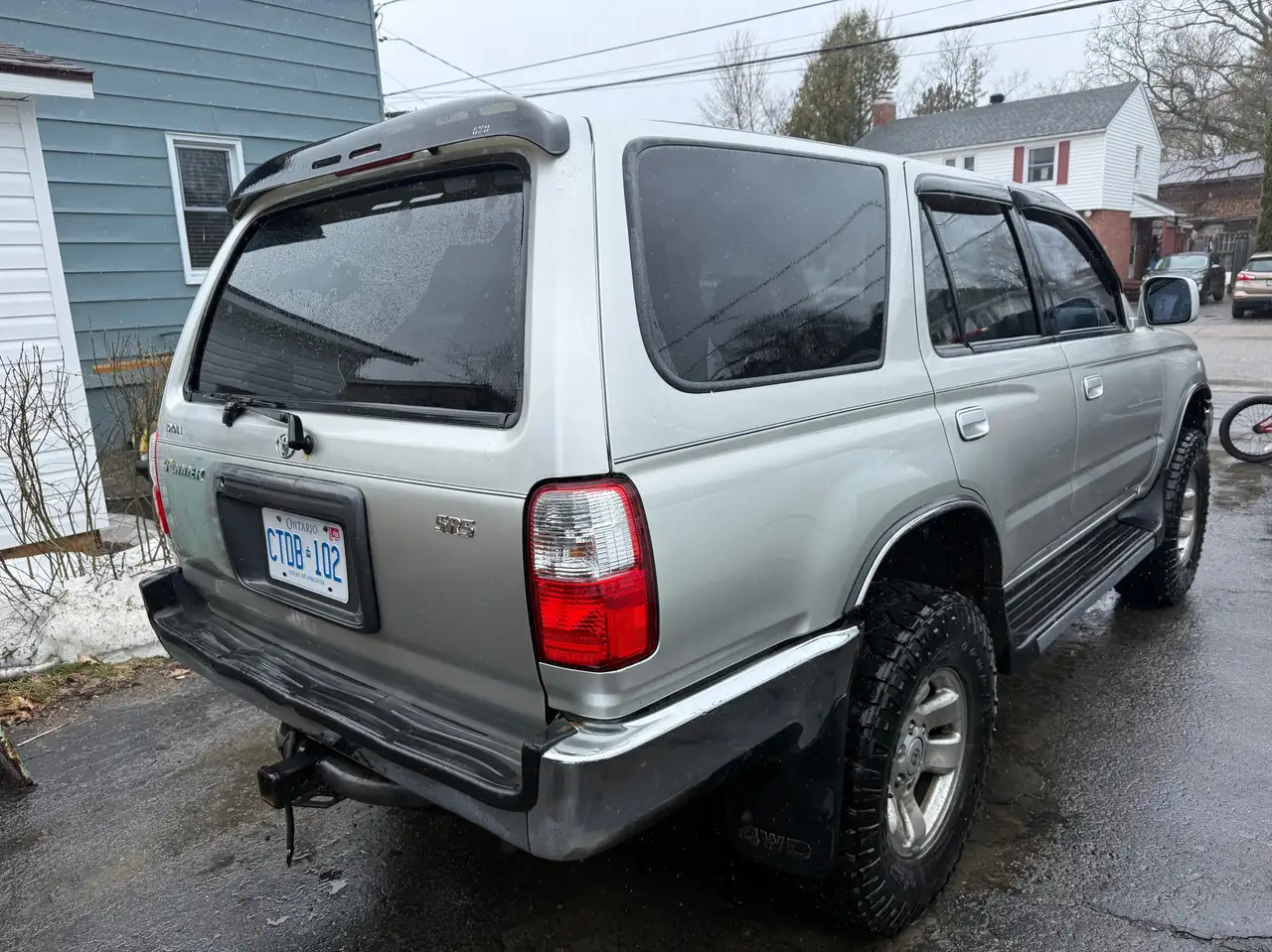 Toyota 4-Runner снимка Toyota 4-Runner