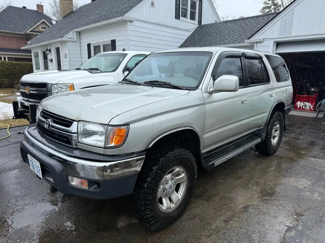 Toyota 4-Runner снимка Toyota 4-Runner