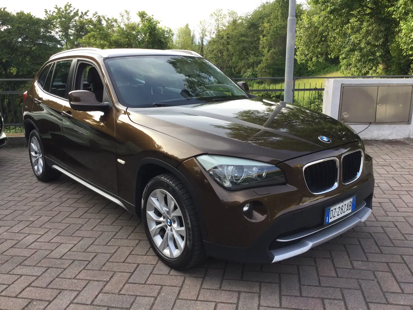 BMW X1 2.0 d Xdrive Brun - 1