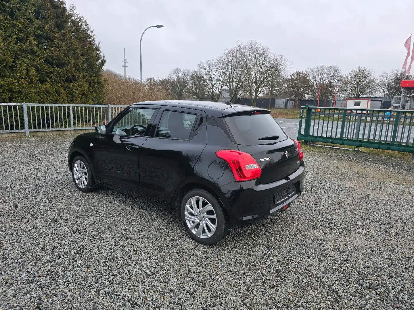 Suzuki Swift Comfort+ Zwart - 2