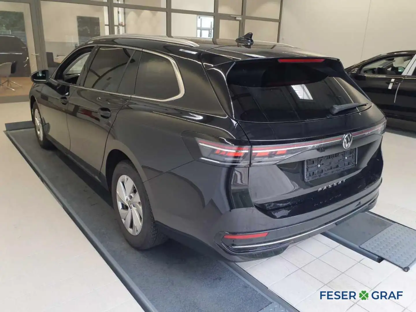 Volkswagen Passat Variant Elegance 2.0 TDI DSG 150PS Schwarz - 2