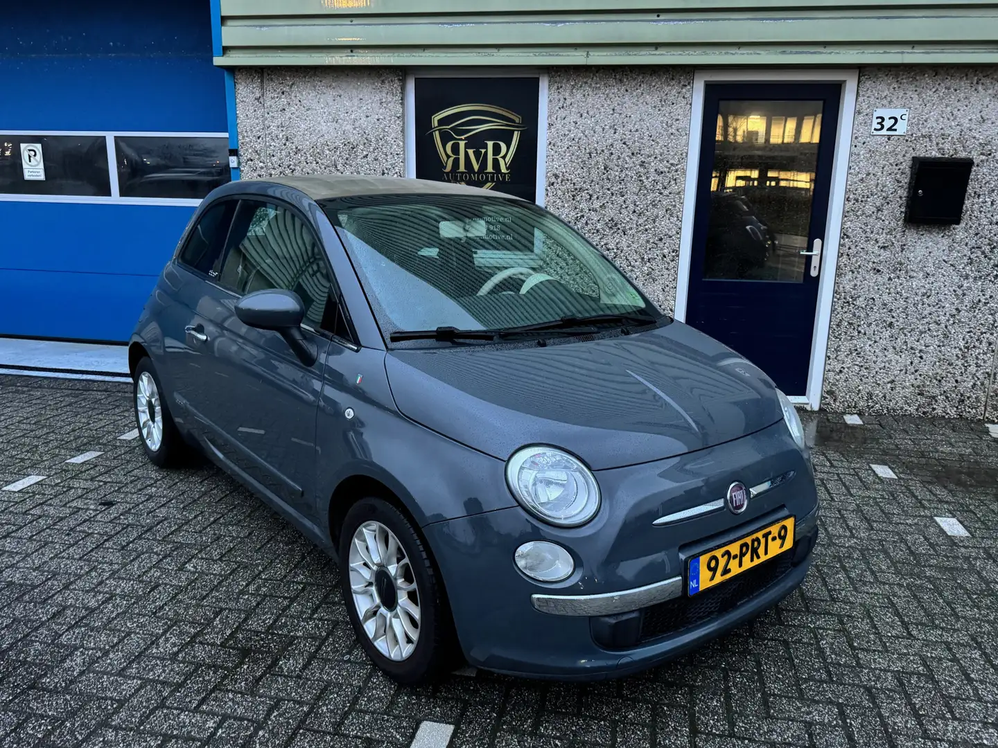 Fiat 500 1.2 Lounge AUT CABRIO Grijs - 2