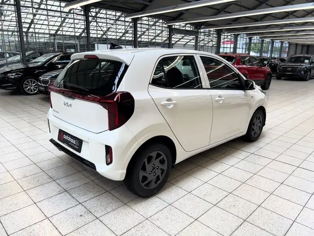Kia Picanto view 5
